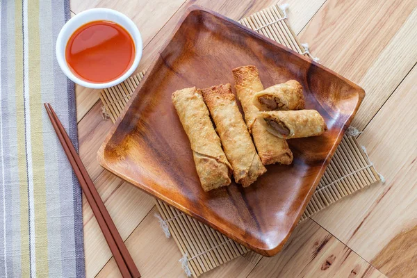 Rollos de huevo de res chino — Foto de Stock