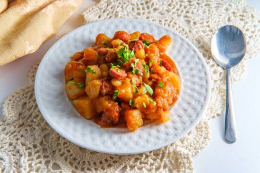 Macar Patates Gulaş Yahnisi