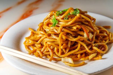 Çin Bitkisel Lo Mein