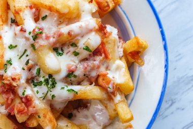 Yüklenmiş Pastırma Ranch Fries