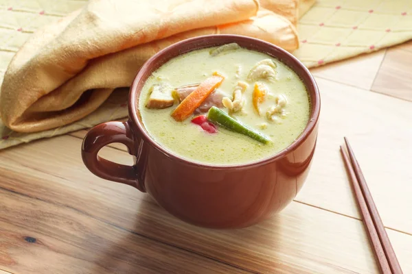 Kip groene Thaise Curry — Stockfoto