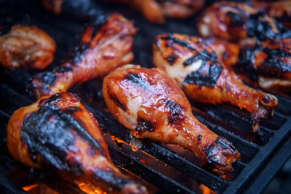 Grilled Barbecue Chicken Drumsticks — Stock Photo, Image