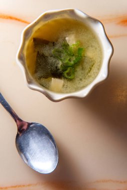Japon miso çorbası.