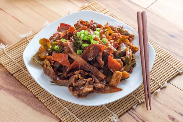 蒙古烧烤牛肉蔬菜 — 图库照片