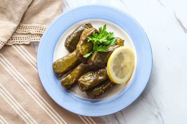 Yaprak Dolma, hojas de uva rellenas —  Fotos de Stock