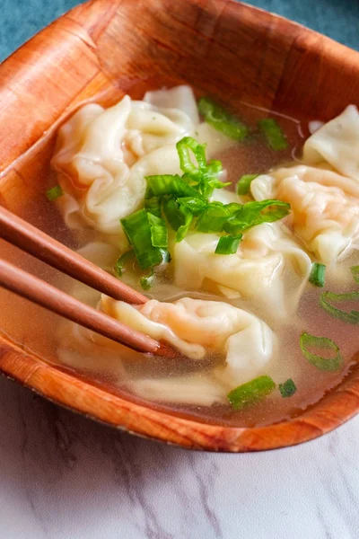 Sopa de Wonton de camarones chinos —  Fotos de Stock