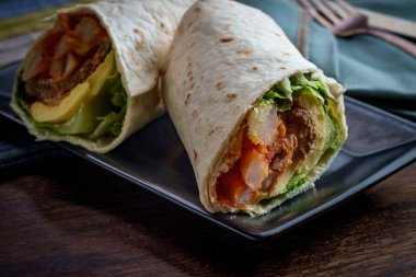 Yumurta Sosis Kahvaltı Şal