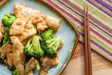 Çin Gıda Tavuk ve Brokoli