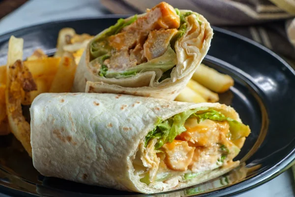 Buffalo kyckling smörgås wrap — Stockfoto