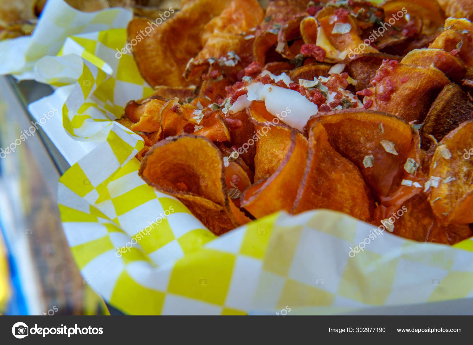 Loaded fries Stock Photos, Royalty Free Loaded fries Images | Depositphotos