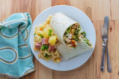 Hawaii Barbekü Tavuk Wrap