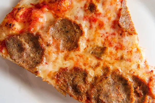 New York gehaktbal slice pizza — Stockfoto