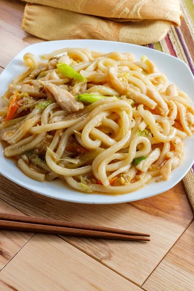 Serpenyőben sült Udon tészta — Stock Fotó