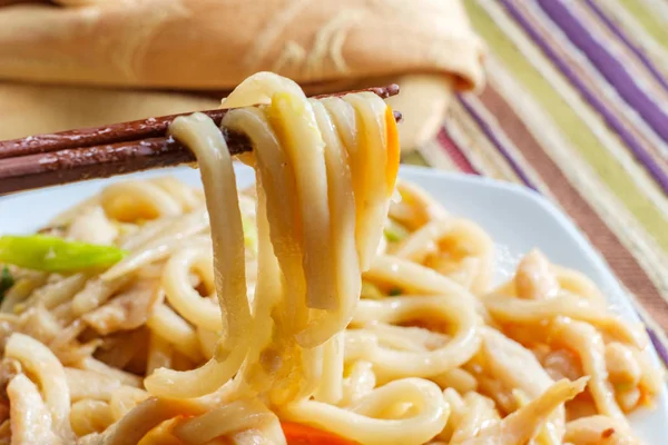 Fideos de Udon fritos — Foto de Stock