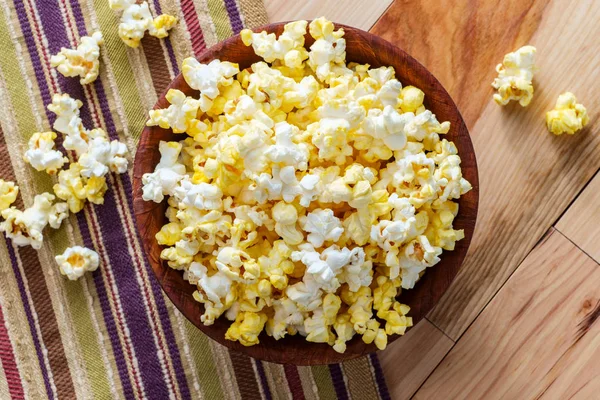 Movie theater popcorn — Stockfoto