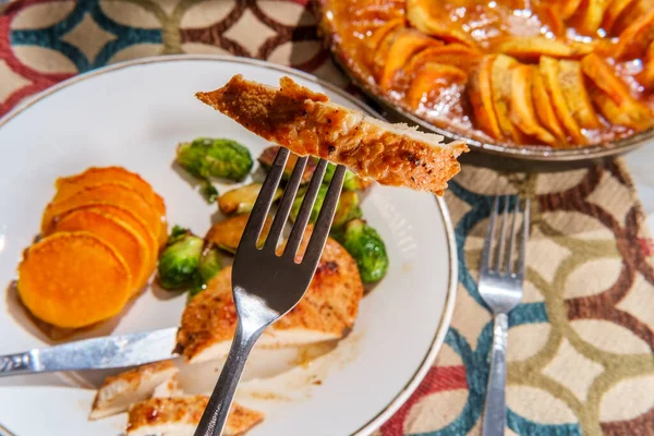 American Grilled Chicken Breast Scalloped Creamy Sweet Potato Bake Brussels — Stock Photo, Image