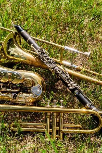 Les Instruments Musique Compris Clarinette Trombone Trompette Saxophone Gisaient Dans — Photo