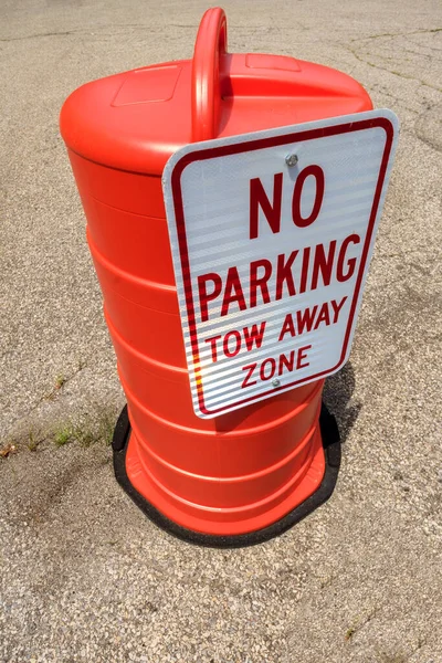 Parking Tow Away Zone Sign Attached Orange Barrel — Stock Photo, Image