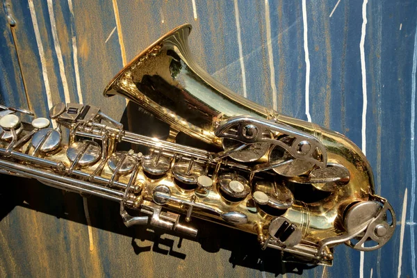 Saxophone Instruments Musique Divertissement Jazz Plein Air Avec Fond Rue — Photo