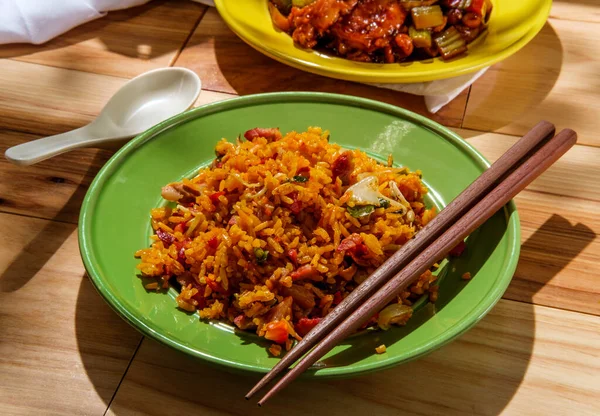 Comida Para Llevar Pollo Chino Kung Pao Camarones Con Cacahuetes — Foto de Stock