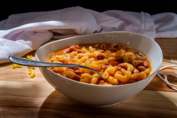 Traditionele Italiaanse Boon Soeppasta Fagioli Met Glutenvrije Elleboog Macaroni Noedels — Stockfoto
