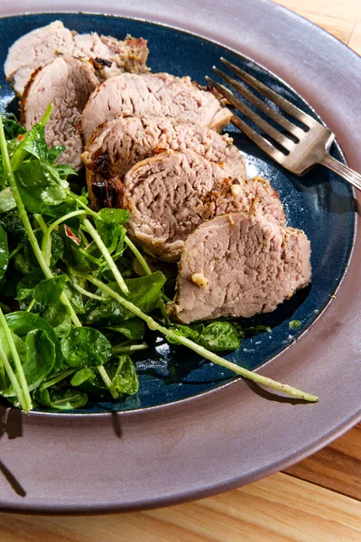 Pork Tenderloin Seasoned Honeymustard Dried Herbs Fresh Salad — Stock Photo, Image