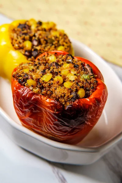 Gesund Essen Quinoa Gefüllte Paprika Abendessen — Stockfoto