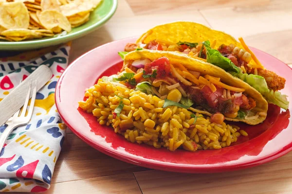 Tacos Pollo Mexicanos Con Arroz Chips Plátano — Foto de Stock