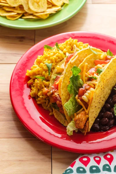 Tacos Pollo Mexicanos Con Arroz Chips Plátano — Foto de Stock