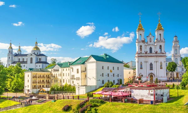 Θέα Της Πόλης Του Vitebsk Και Ορθόδοξη Εκκλησία Της Αναστάσεως — Φωτογραφία Αρχείου