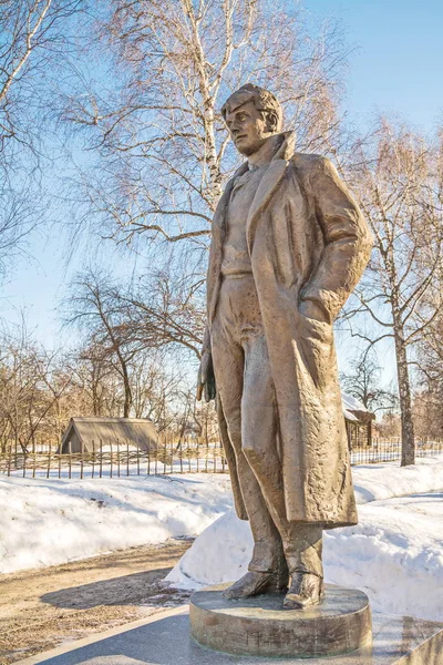 Pomnik Wielki Rosyjski Poeta Siergiej Jesienin Jego Ojczyźnie Miejscowości Konstantinovo — Zdjęcie stockowe