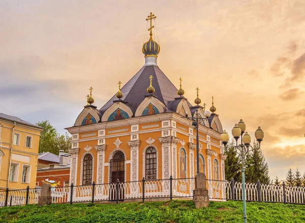 Capela São Nicolau Mirlikiya Aterro Rio Volga Cidade Rybinsk Pôr — Fotografia de Stock