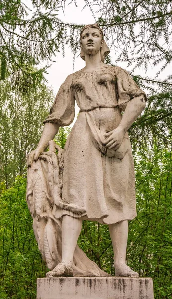 Parco Gesso Scultura Retrò Dei Tempi Dell Urss Raffigurante Donna — Foto Stock