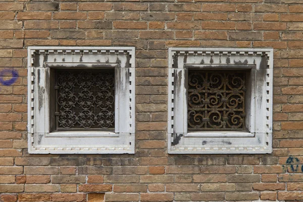Old Windows Old Wall Venice Italy — Stock Photo, Image