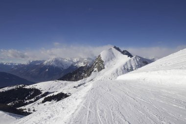Avusturya Alplerinde yüksek dağlar
