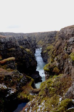 kolugljufur Kanyonu ve şelale, İzlanda