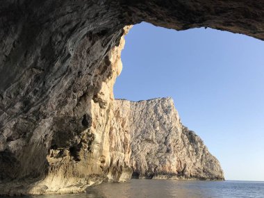 Capo Caccia 'daki kayalıklar, Alghero, Sardunya, İtalya