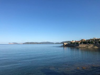 Alghero, Sardunya, İtalya 'da deniz önü
