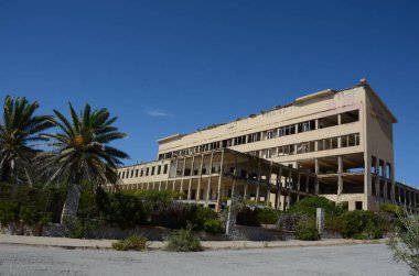 Funtanazza, Sardunya, İtalya 'da terk edilmiş bir bina.