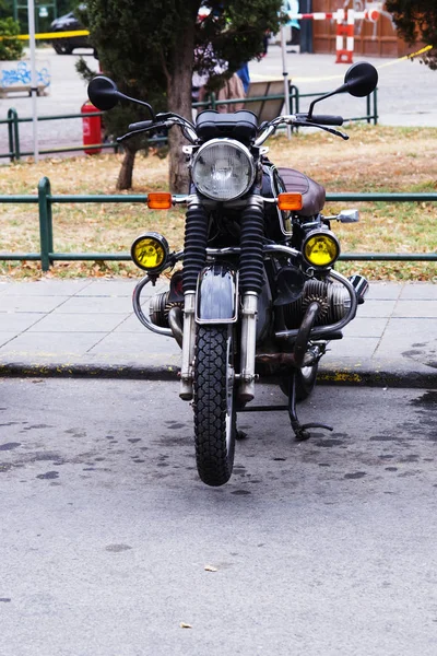 スコピエ マケドニア 2018 レトロな車やバイク ビンテージ自動の展覧会 表示と呼ばれる古いタイマー車 2018 日スコピエで展覧会 — ストック写真