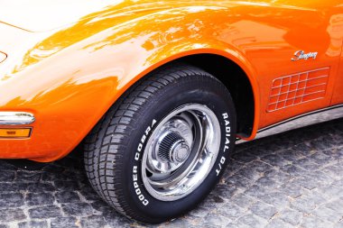 Üsküp Makedonya - 29 Eylül 2018: Retro otomobil ve motosiklet sergi vintage Auto. Eski Zamanlayıcı araba göstermek 29 Eylül 2018 Üsküp adlı sergi.