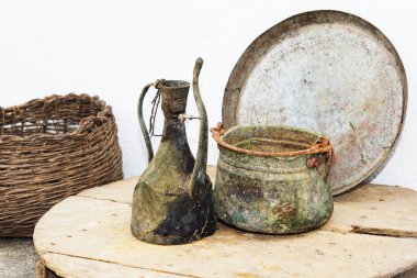 Antika ev eşyaları