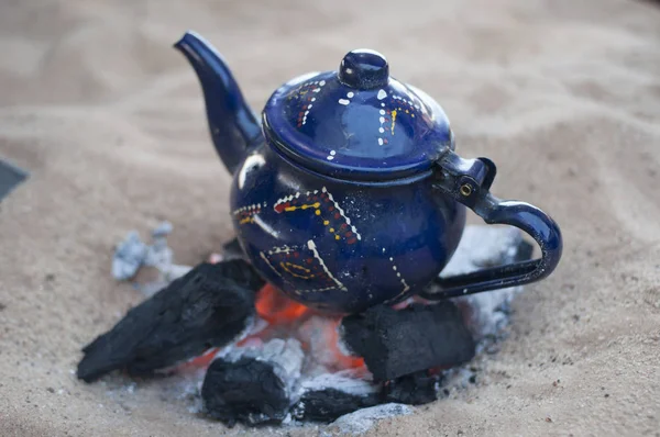 撒哈拉消防传统茶壶 — 图库照片