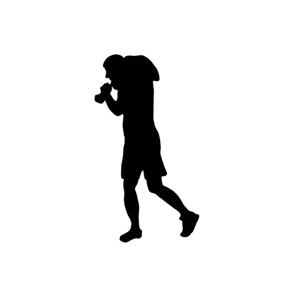 运动男子的黑色剪影背着沉重的泥土袋在他的肩膀上 矢量插图 — 图库矢量图片