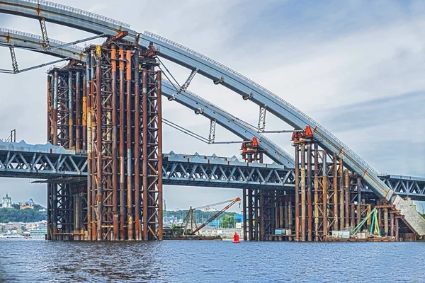 Construcción Puente Sobre Río Construcción Temporal Metal —  Fotos de Stock