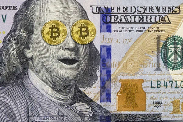 Yüz dolarlık banknot gibi gözleri altın bitcoin ile şok Franklin