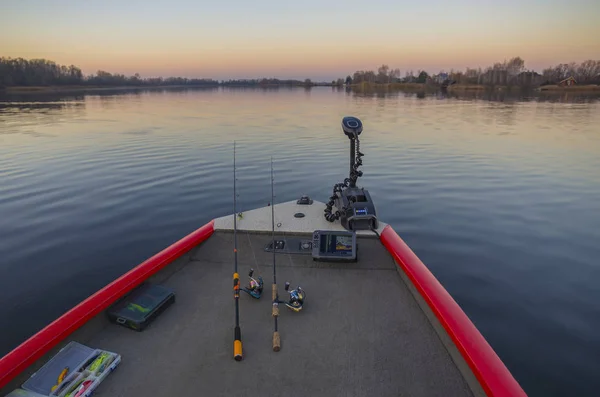Sonar Balık tutma halat takımı ile teknede Balık tutma Fishfinder, echolot,