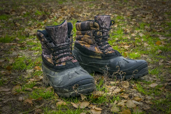 Pair Worn Hiking Boots Natural Background Dirty Boots Hiking Fishing — Stock Photo, Image