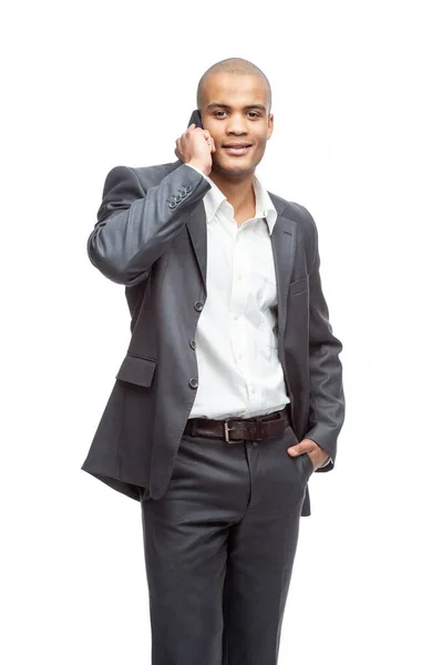 Retrato de un hombre de negocios feliz hablando por teléfono — Foto de Stock