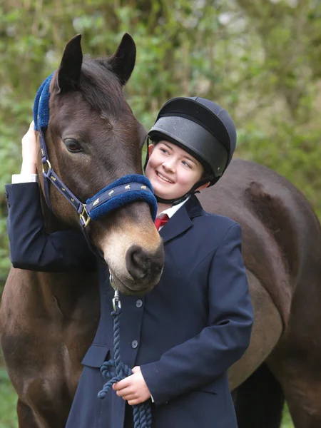 Girl and Horse — Stock Photo, Image